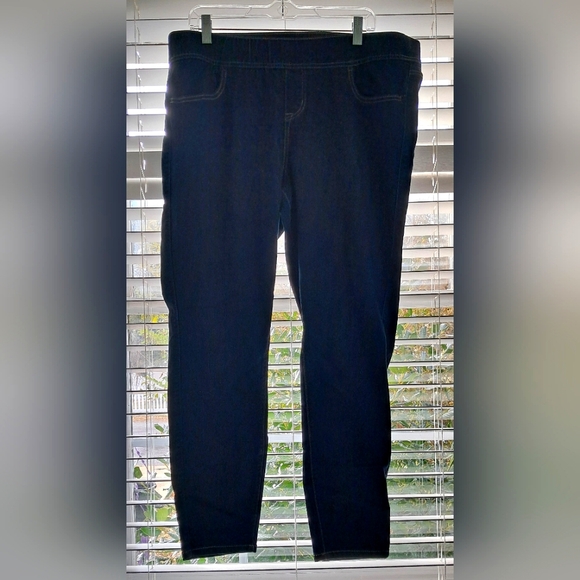 Torrid Dark Wash Lean Jean Sz 2 NWT - Picture 1 of 8